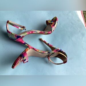 Steve Madden floral ankle strap